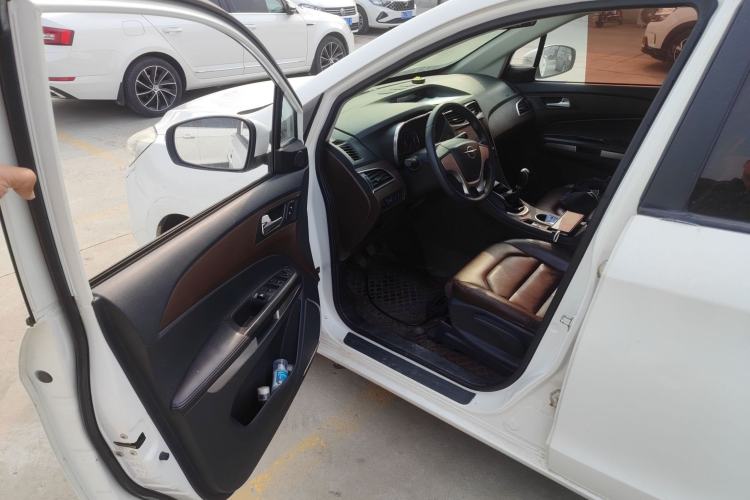 Used Haima V70 2016 2.0L Manual - Enjoyment Version 6 Seats