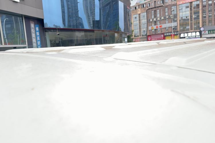 Used Iveco Daily 2017 2.8T V35 Box Truck 3 Seats 43S5
