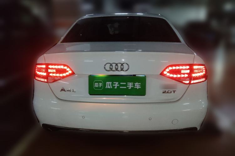 Used Audi A4L 2012 2.0 TFSI automatic Comfort trim level