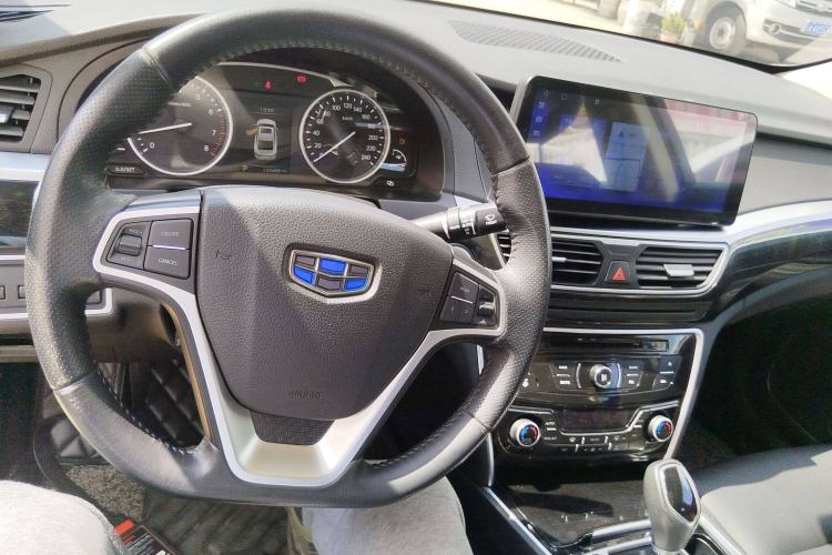 Used Geely Auto Emgrand GT 2016 1.8T Comfort Model Center Console