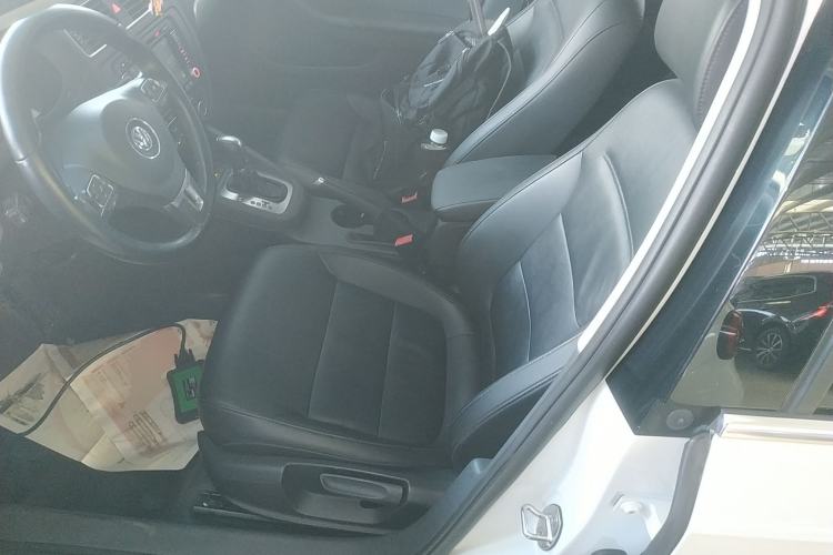 Used Volkswagen Sagitar 2014 Revised Version 1.4TSI Automatic Luxury Edition Left Front Seat