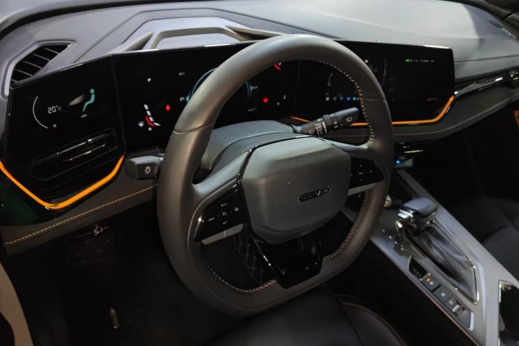 Used CHANGAN OSHAN X5 PLUS 2023 Revised 1.5T DCT Pioneer Edition
