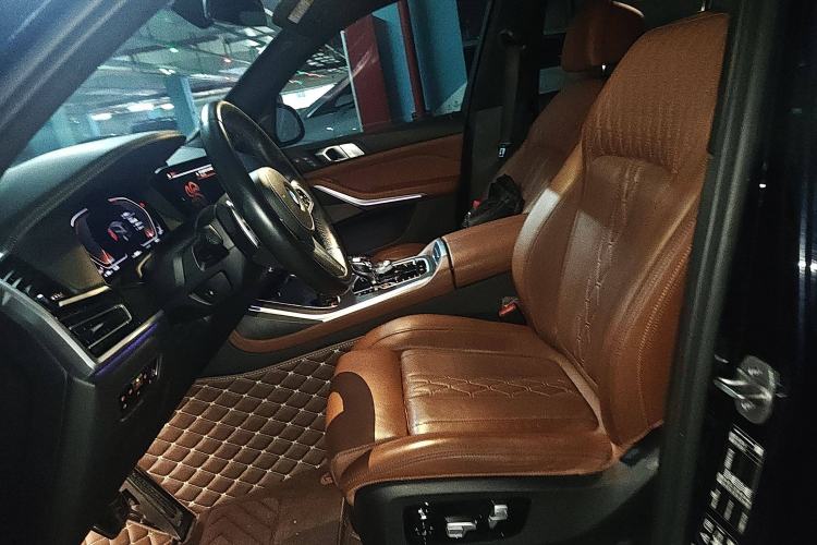 Used BMW X7 2021 xDrive40i Luxury M Sport Package
