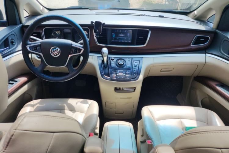 Used Buick GL8 2017 25S Prestige Version China V Standard Center Console