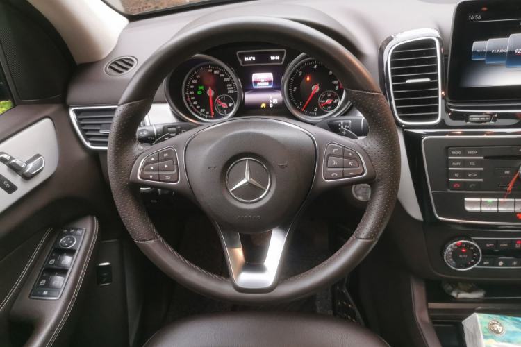 Used Mercedes-Benz GLE 2016 GLE 300 d 4MATIC Steering Wheel