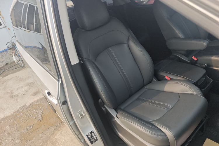 Used SAIC MAXUS G10 2019 Facelift PLUS 2.0T Automatic Elite Edition China VI