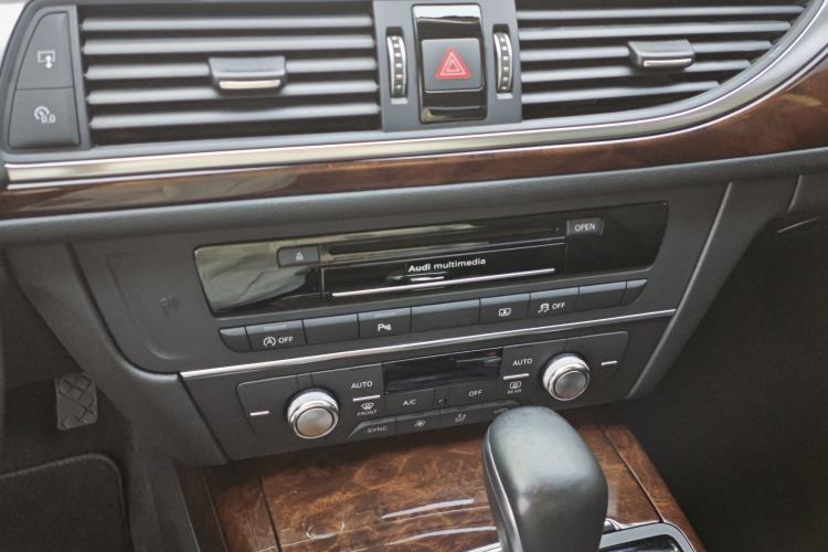 Used Audi A6L 2017 30 FSI Comfort Model Audio And AC Panel