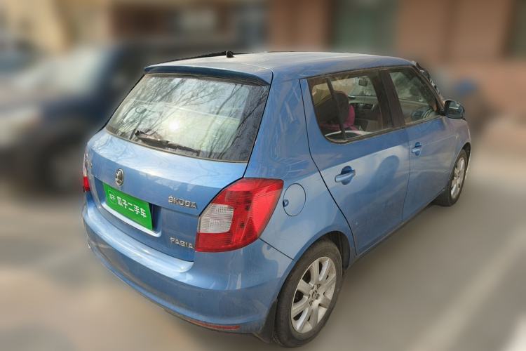 Used Skoda Fabia 2014 1.4L Automatic Crystal Edition
