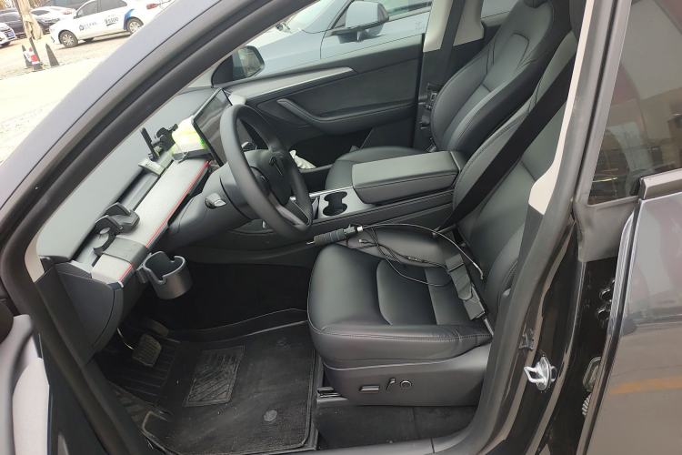 Used Tesla Model Y 2024 Rear-Wheel-Drive Version Left Front Seat