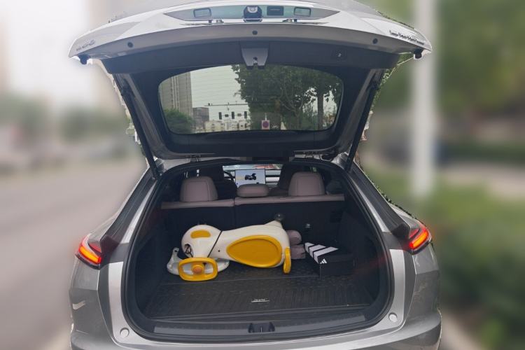 Used ONVO L60 2024 60 kWh Rear-Drive Version