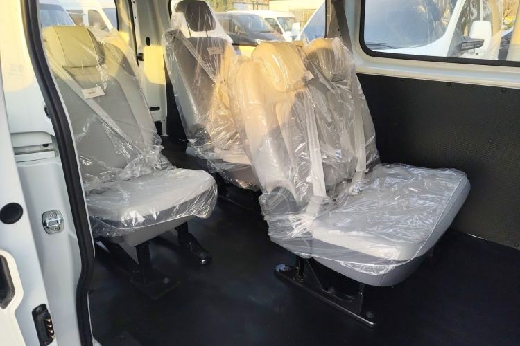 Used SAIC MAXUS Dana V1 2025 V1+ Long Wheelbase Low-Roof Multi-Function Version (62 kWh)