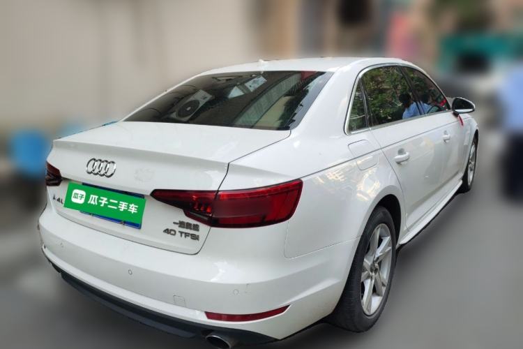 Used Audi A4L 2017 40 TFSI Ambition Edition
