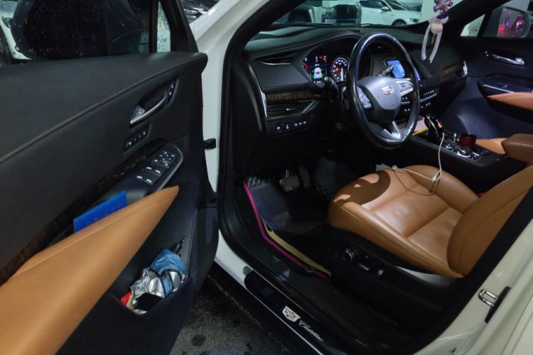 Used Cadillac XT4 2021 28T Four-Wheel Drive Platinum Edition