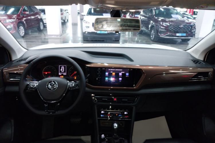 Used Volkswagen Tharu 2021 280TSI Two-Wheel-Drive Luxury Edition Center Console