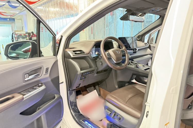 Used Toyota SIENNA 2021 2.5L Hybrid Platinum Edition
