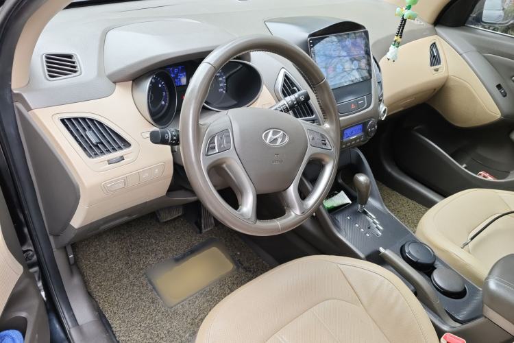 Used Hyundai ix35 2013 2.0L Automatic Two-Wheel Drive Smart GLS China IV Standard