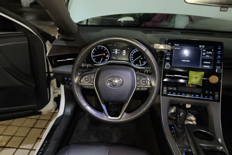 Used Toyota Avalon 2019 2.5L Touring Premium Version China VI Standard
