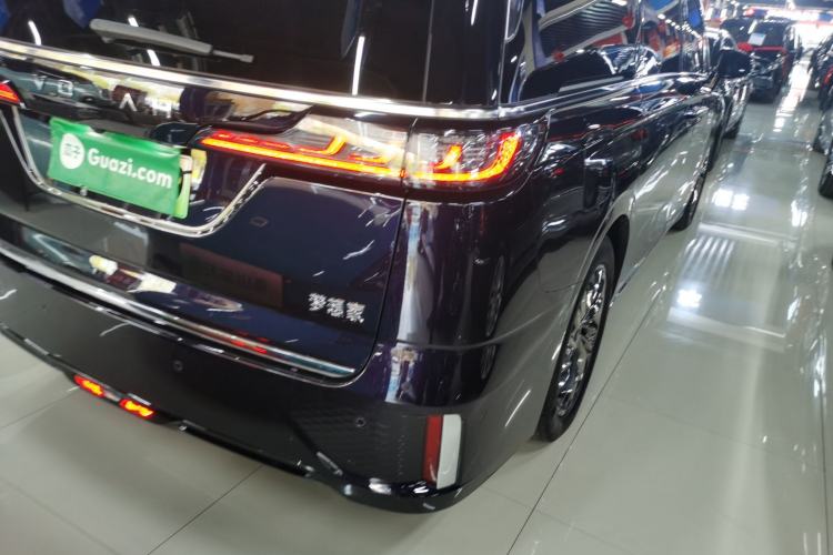 Used VOYAH Dream 2024 PHEV Ultra-Long Range Flagship Edition
