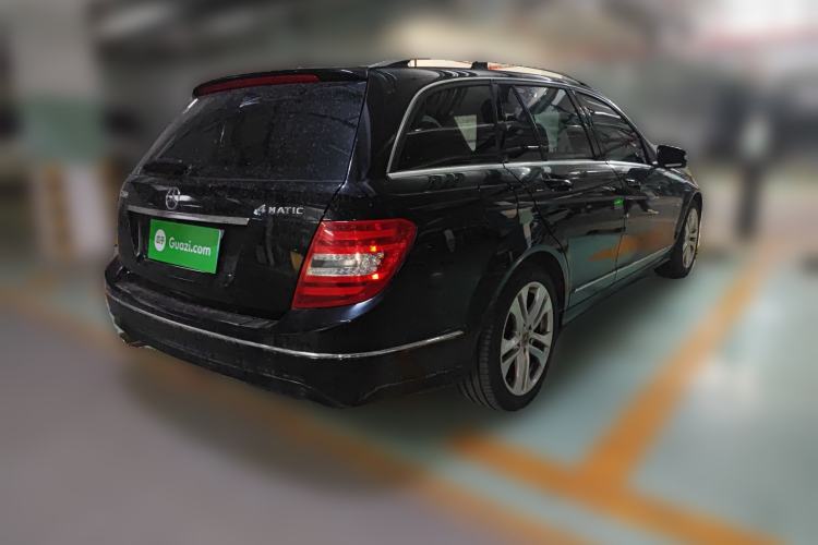 Used Mercedes-Benz C-Class 2011 C 200 Fashion Travel Edition
