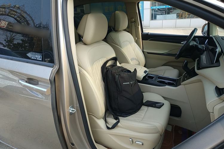 Used Buick GL8 2022 ES Land Cruiser 653T Luxury Model
