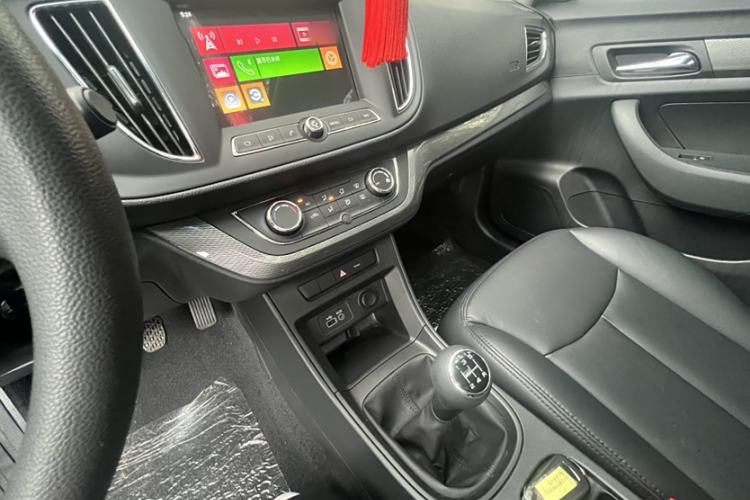 Used Roewe 360 2016 1.5L Manual Smart Screen Version
