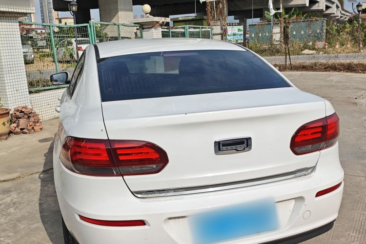 Used Qoros 3 2016 Sedan 1.6L Manual ZhiXiang Model
