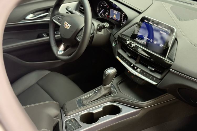 Used Cadillac CT4 2023 25T Luxury Model Interior 5