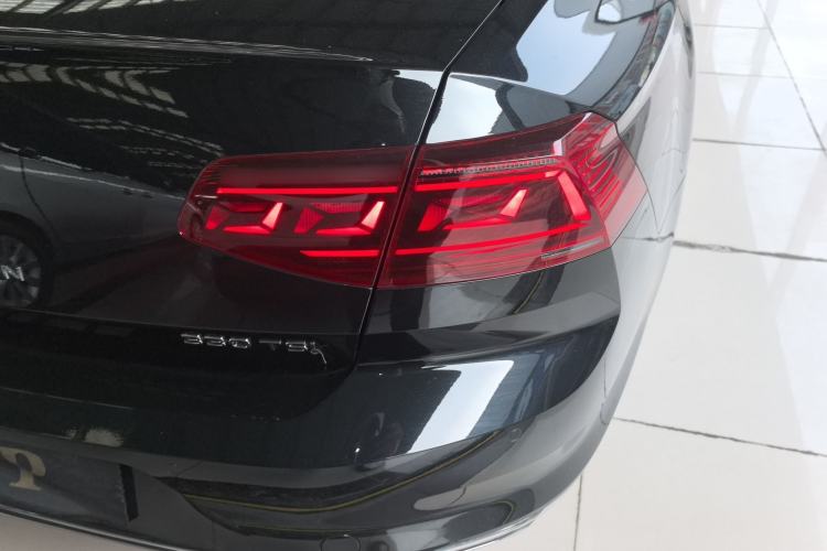 Used Volkswagen Magotan 2026 30 Million Vehicles Selected Model 280TSI DSG Luxury Edition
