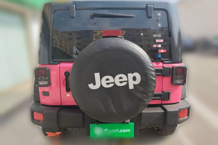 Used Jeep Wrangler 2011 3.8L Rubicon four-door model
