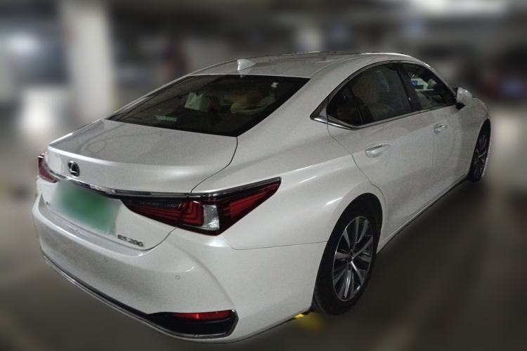 Used Lexus ES 2020 200 Excellence Edition Rear Right 45 Deg