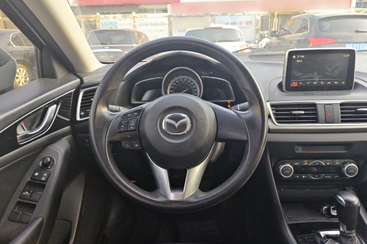 Used Mazda Mazda 3 Axela 2014 Sedan 1.5L Automatic Luxury Model
