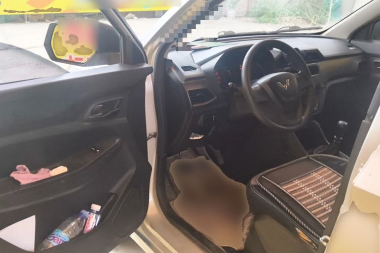 Used Wuling Hongguang 2019 1.5L S Basic Window-Sealed Vehicle China VI LAR Driver Seat