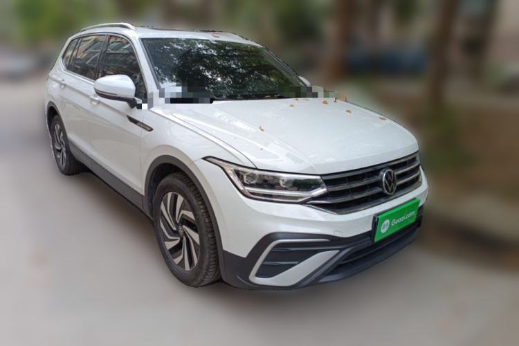 Used Volkswagen Tiguan L 2022 330TSI Automatic Two-Wheel Drive Smart Edition Front Right 45 Deg