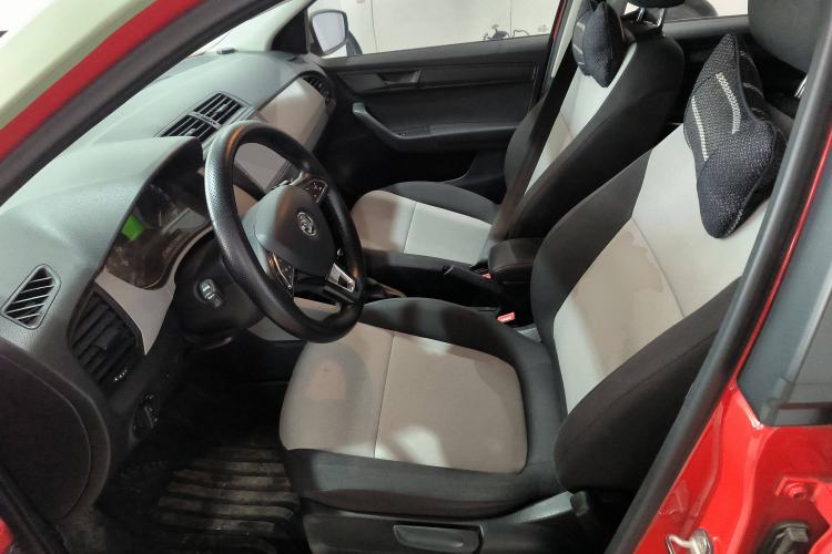 Used Skoda Fabia 2016 1.4L Automatic Car Enjoy Edition