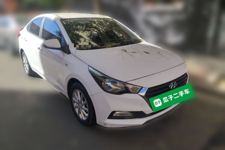 Used Hyundai Verna (new generation) 2016 1.4L Manual Cool Edition GLS Front Right 45 Deg