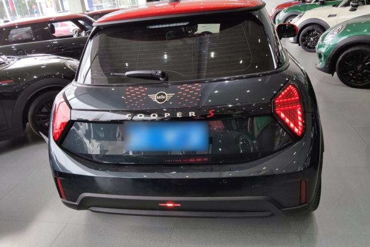 Used MINI MINI 2025 2.0T COOPER S Artist