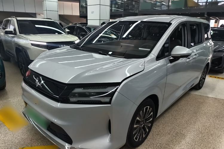 Used Wuling Starlight 730 2025 Model Pure Electric 500km Luxury Edition