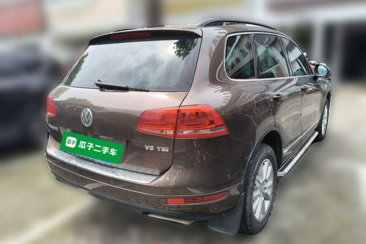 Used Volkswagen Touareg 2011 3.0 TSI High-End Version Rear Right 45 Deg
