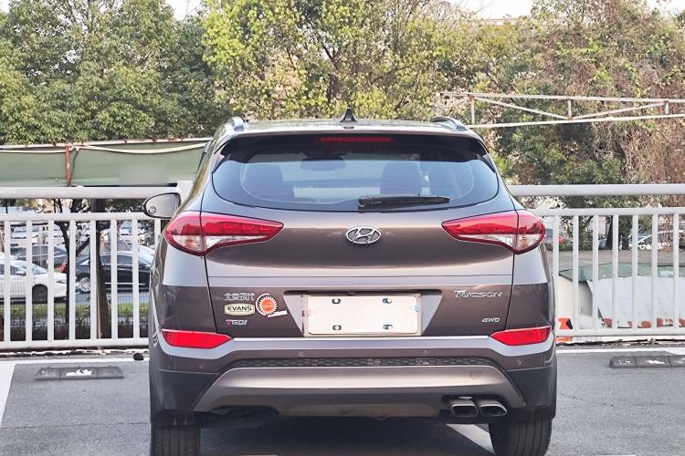 Used Hyundai Tucson 2015 1.6T Dual-Clutch Four-Wheel Drive Flagship Model
