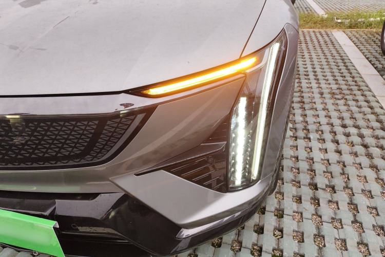 Used Cadillac OPTIQ 2024 Four-Wheel Drive Long-Range Version
