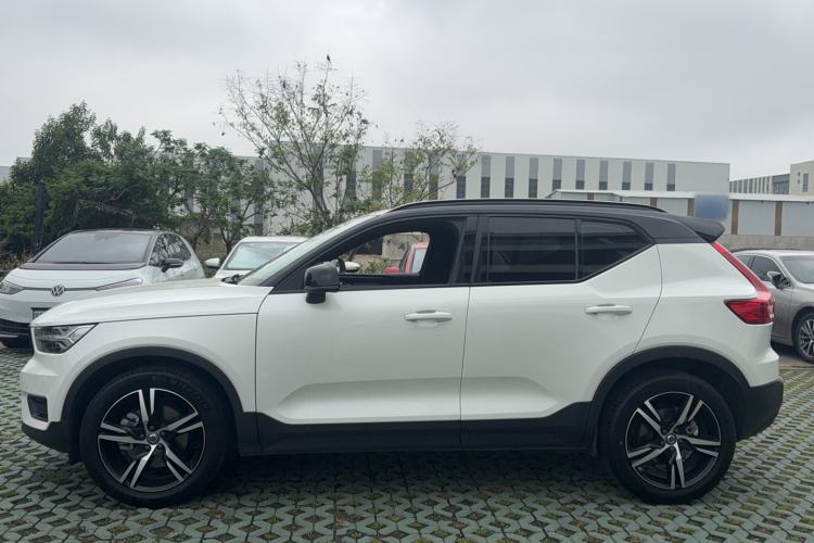 Used Volvo XC40 2022 T4 Four-Wheel Drive Smart & Dynamic Sport Edition Exterior 3