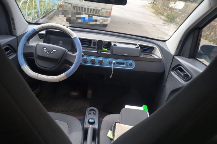 Used Wuling Hongguang MINIEV 2020 Zizai Version Lithium-NMC Center Console