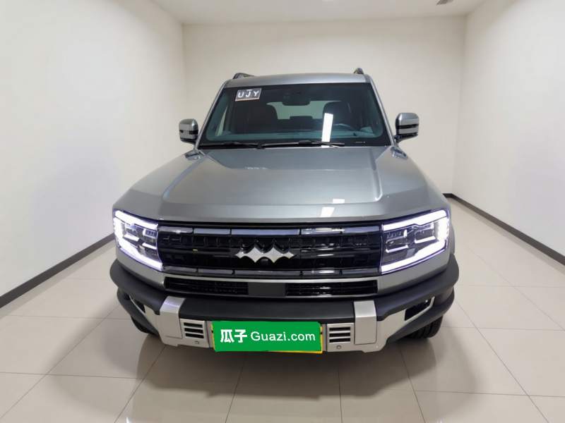 Used Formula Leopard 5 2023 Navigator Edition — 2