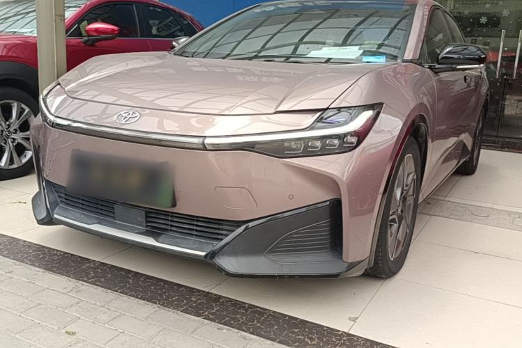 Used Toyota bZ3 2023 616 km Long-Range Premium