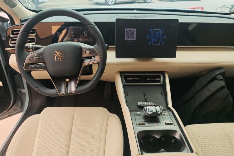 Used BYD Qin L 2024 DM-i 120KM Leading Model Center Console