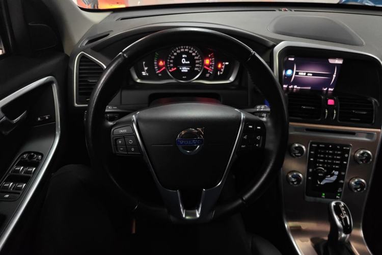 Used Volvo XC60 2017 T5 AWD Smart Upgrade Edition