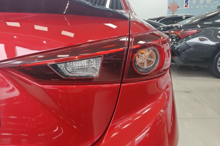 Used Mazda Mazda 3 Axela 2016 Sedan 2.0L Automatic Flagship Model