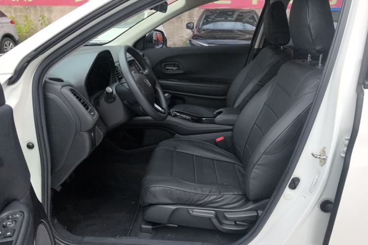 Used Honda Vezel 2015 1.5L manual two-wheel drive Comfort trim level
