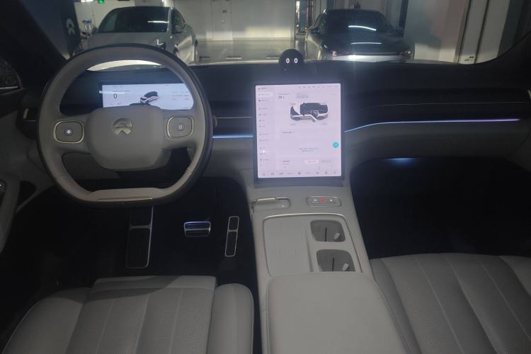 Used Nio ES8 2024 75 kWh Executive Edition
