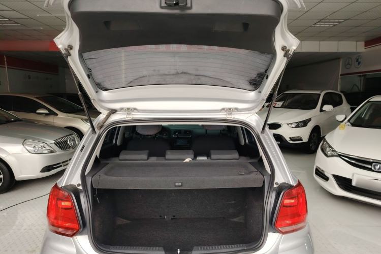 Used Volkswagen Polo 2014 1.4L Manual Fashion Edition Trunk